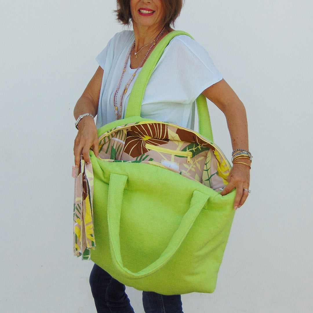 Lambai Beach Bag Apple LAMBAGOSAPP original paintings