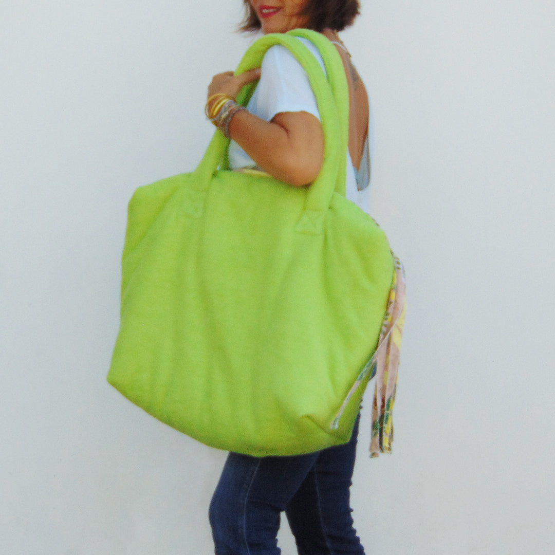 Lambai Beach Bag Apple LAMBAGOSAPP original paintings
