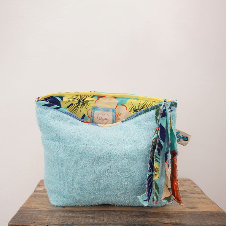 Teratai Beach Pouch Aqua