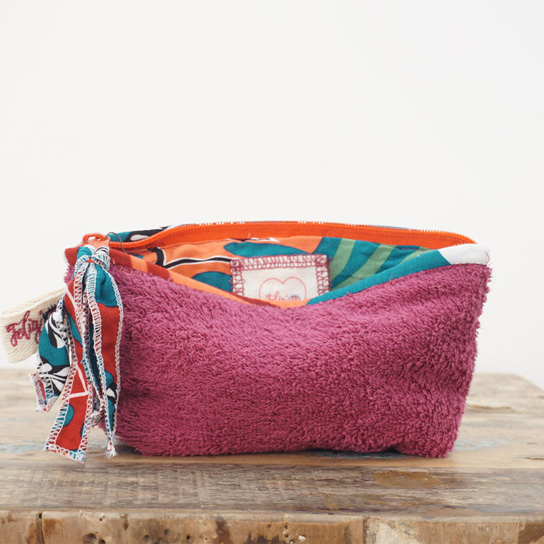 Teratai Beach Pouch Dragon Fruit