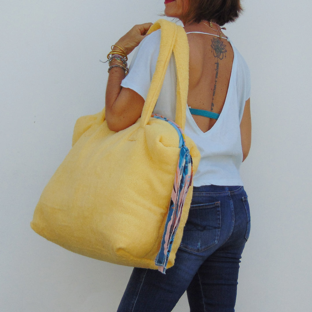 Lambai Beach Bag Pineapple LAMBAGOSPIN original paintings